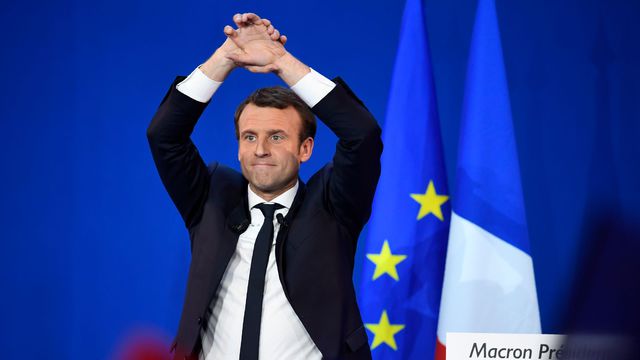 emmanuel-macron-au-parc-des-expositions-in-paris-le-23-avril-2017_5867669